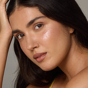 Soft Focus Radiant Highlighter - Champagne Light - Unblurbeauty